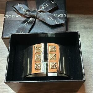 Victoria’s Secret Gold tone rhinestone Hinged Cuff Bracelet   New in Box!